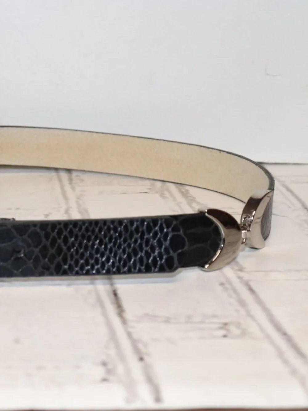 ✨ Nine West Black Textured Belt • Women’s Small ✨ Classic Nine West black belt